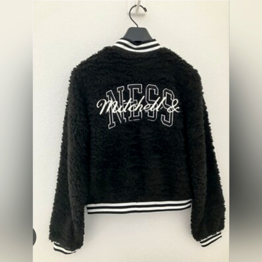 NWT Mitchell & Ness Cozy Bear Jacket